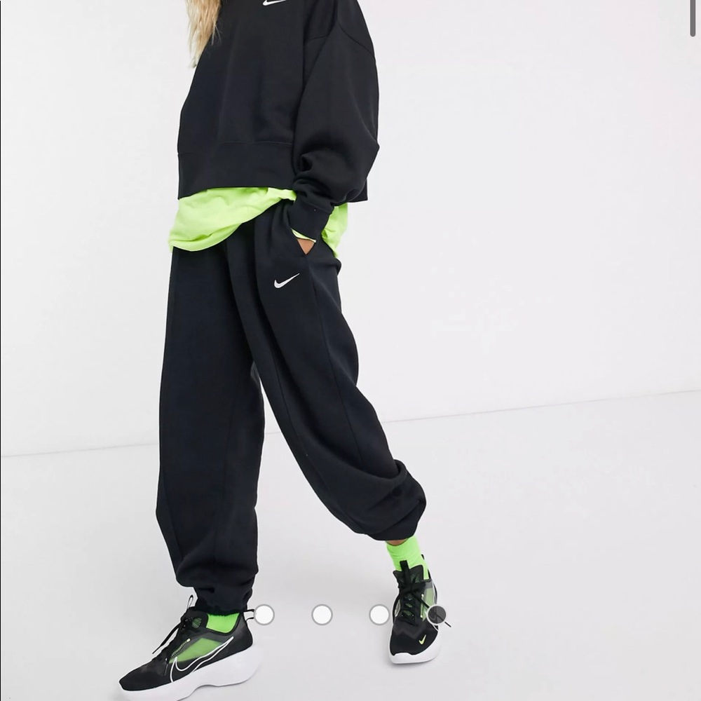 Nike Fleece Sweatpants NWOT